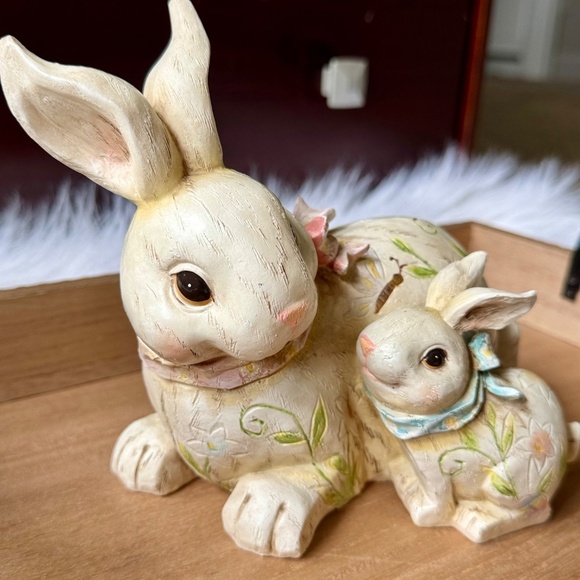 Roman Inc Other - Hand Painted Figurine Baby Bunny with Mama Rabbit Wood Carved Roman Inc